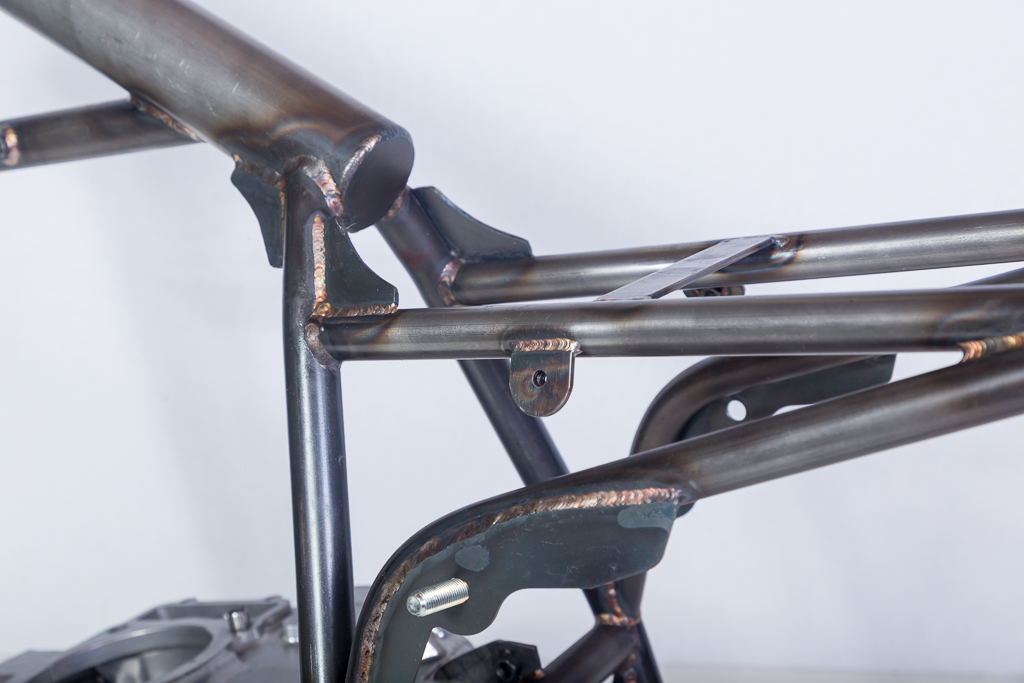 BZS Racing Parts - C&J frame met oliereservoir